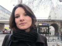 A 19 ans elle abandonne sa mère pour aller s’en prendre plein le cul dans une chambre d’hôtel ! (vidéo exclusive)