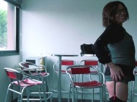 Pascaline, 40ans, assistante de direction, nous reçoit dans la cafétéria de son entreprise ! (vidéo exclusive)
