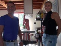Après 25 ans de vie conjugale pépère Sabrina et son mari décident de s’offrir à d’autres ! (vidéo exclusive)