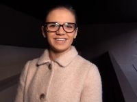 Angelica, étudiante en médecine, nous offre TOUT ses trous ! (vidéo exclusive)
