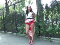 Jennifer, de Valenciennes, vient déménager sa nièce à Paris ! (vidéo exclusive)
