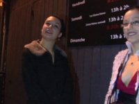 Candice emmene Camille 19 ans découvrir les plaisirs d’un club libertin ! (vidéo exclusive)