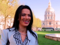 Cosmina, de visite dans la capitale pour une vidéo organisée par son mari ! (vidéo exclusive)
