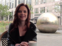 Deux mecs offrent une bonne double pénétration pour Cathy ! (vidéo exclusive)