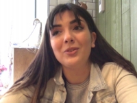Lola débarque sur Paris pour tout visiter, y compris notre petit Pied-à-terre ! (vidéo exclusive)
