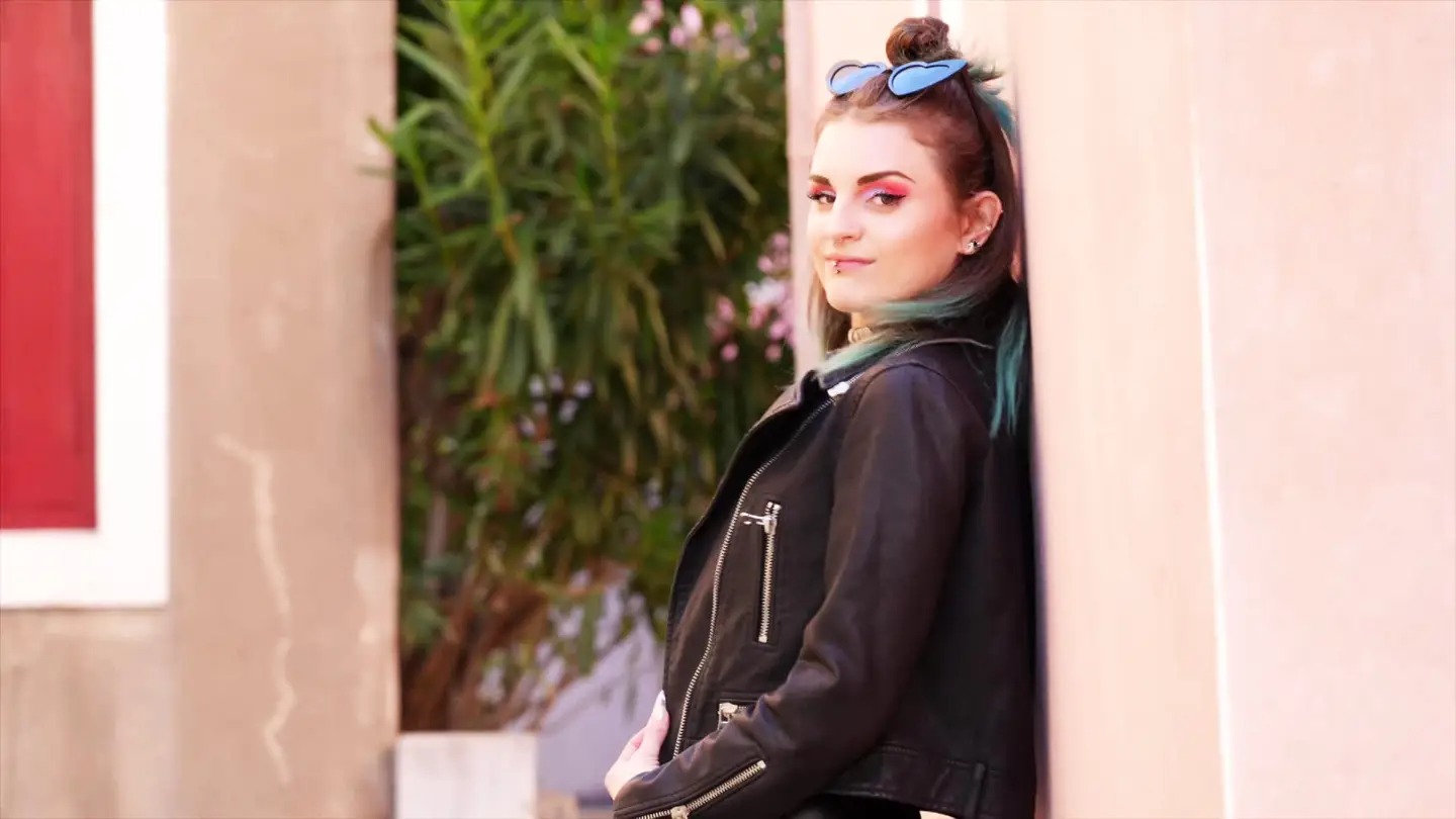 Trixy, 21ans, make-up artist à Bordeaux ! | Porno Reportages ...